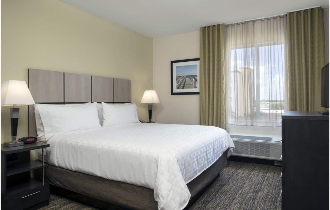 Candlewood Suites - Miami Exec Airport - Kendall By Ihg Country Walk Екстериор снимка