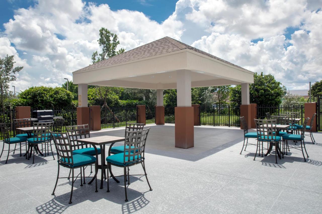 Candlewood Suites - Miami Exec Airport - Kendall By Ihg Country Walk Екстериор снимка